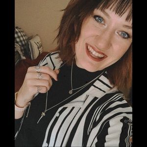 Meet your Posher, Madelyn